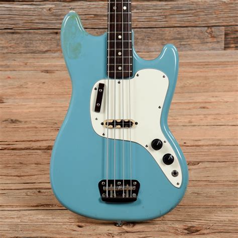 vintage fender musicmaster bass.